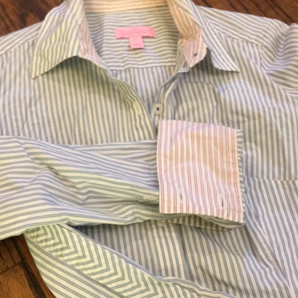 Lilly Pulitzer button down - Picture 2 of 7